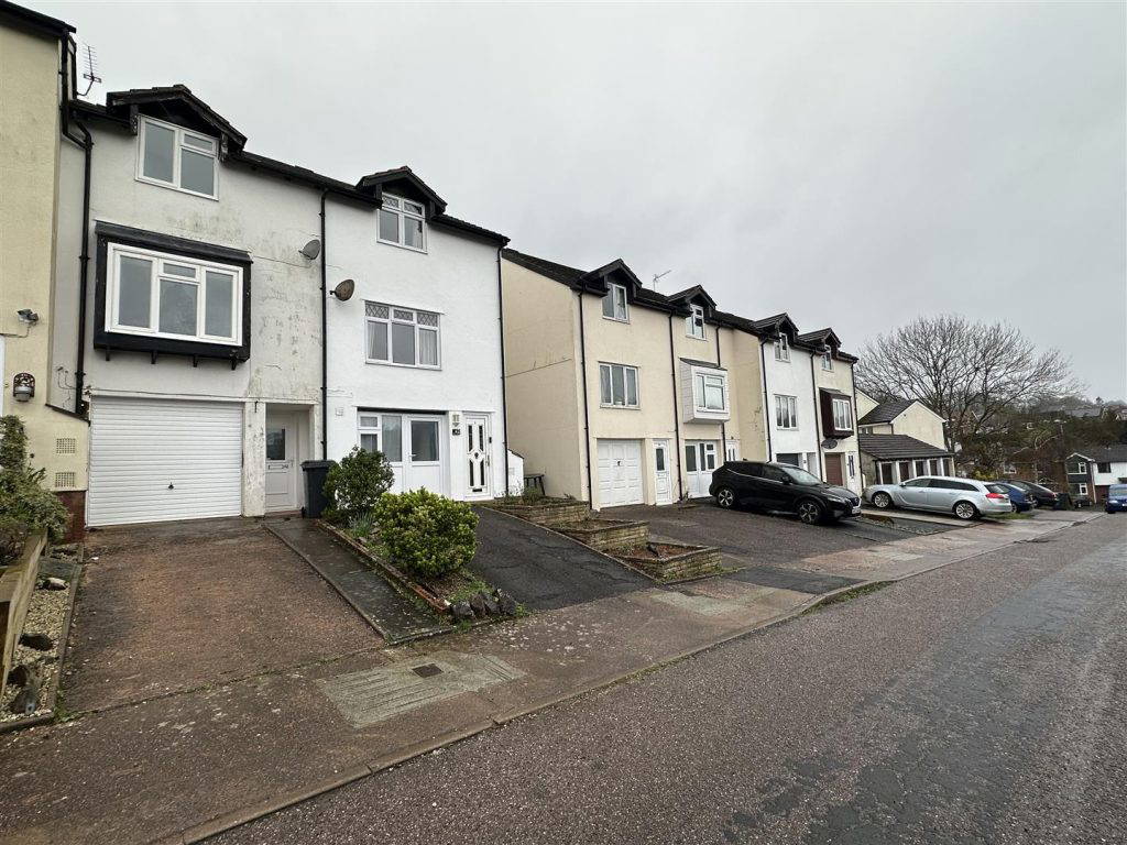 Elliott Close, Exeter